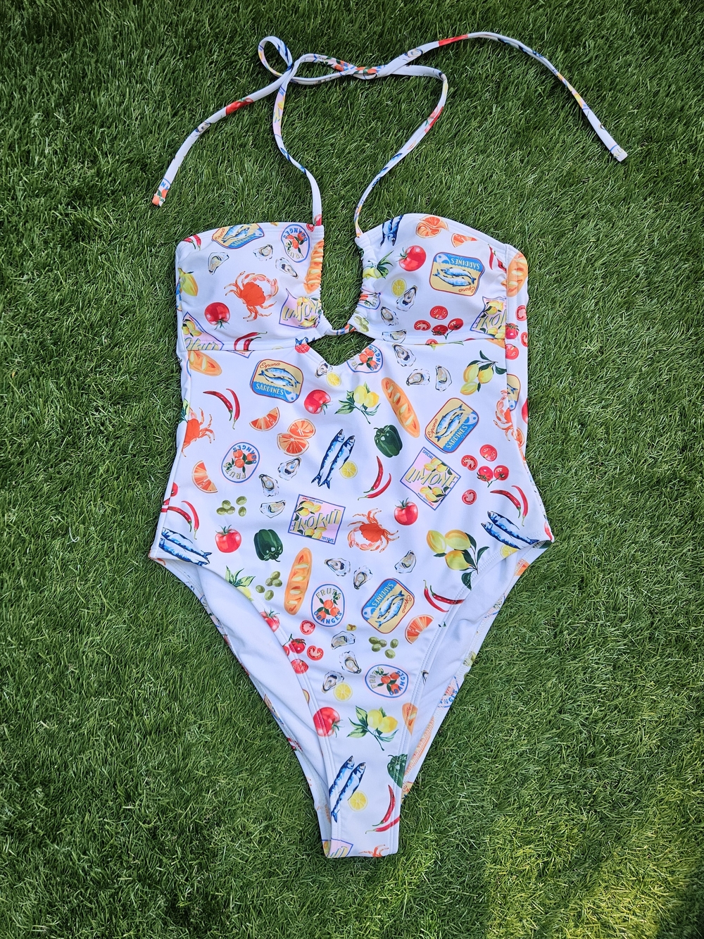 No Boundaries White Sardines Food Print Cutout One Piece Swimsuit Sz M 8/10 NWT